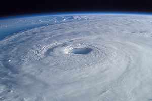 300px-Hurricane_Isabel_from_ISS